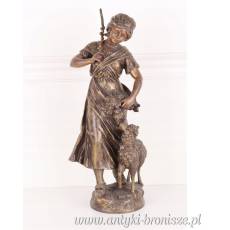 FIGURA Z CYNKALU -PASTERKA Z OWIECZKĄ
