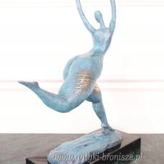 ŁGARSKA KOBIETA -FIGURA Z BRĄZU PATYNA