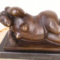 Leżąca NAGA kobieta - figura z brązu AKT