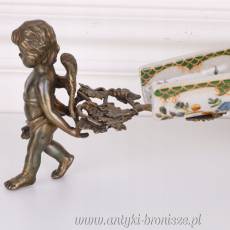 TACZKI , WÓZ patera porcelanowa z aniołkiem