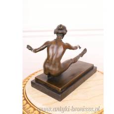 Figurka z Brązu EROTYK - Naga Kobieta GIMNASTYCZKA