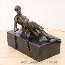 Prometeusz przykuty do skały - figura z brązu
