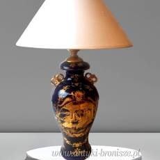 Porcelanowa lampa stołowa kobalt i złoto, dworskie motywy wys. podstawy 42cm