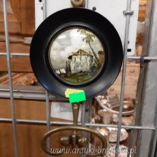 Wieszak z brazu z aplikacja w formie okraglego, wypuklego obrazka (emalia) - H:20cm, dia 11cm - poz. 2739