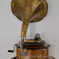 Gramofon - Patefon - 8 Kat - Orzech Jasny - Sprawny - Tuba Rzeźbiona
