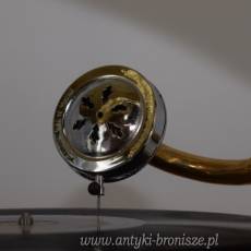 Gramofon - Patefon - 8 Kat - Orzech Jasny - Sprawny - Tuba Rzeźbiona