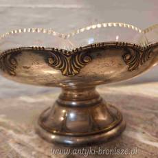 Patera plater na nozce z ladnym krysztalowym wkladem - poz. 3817