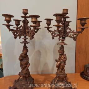 Para kandelabrow. 4-ramiona umieszczone na siedzacej mlodej parze ( mezczyzna i kobieta ) - poz. 780