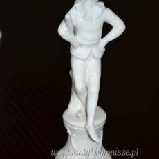 Figurki bohaterowie włoskiej komedii dell'arte, wys 21cm porcelana biała