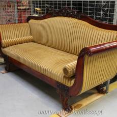 Kanapa w stylu biedermeier