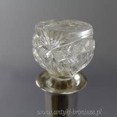 Karafka kryształowa ze srebrnymi elementami