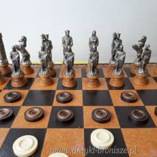 OKAZJA-WYPRZEDAZ !! - Szachy-warcaby ( 2 w 1 ), z piekna szachownica, piony i figury z lakierowanego metalu na drewnianych cokolach - poz.6591