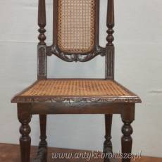 Krzesla x 6 szt.  H:109cm ( 1 siedzenie lekko naciagniete) - poz. 3687
