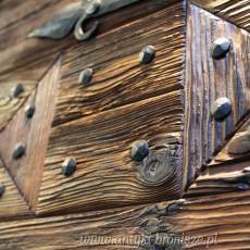 Drzwi wejściowe ze starego drewna na wymiar.