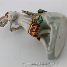 Figura porcelanowa dziewczyna Krasawica z rumiankiem "Любит - не любит" Rosja Połonne lata 70 XXw PROMOCJA