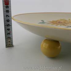 Patera porcelanowa na trzech kulach Krister Porzellanmanufaktur AG. Waldenburg (Wałbrzych) chryzantemy złociste 1930-1945