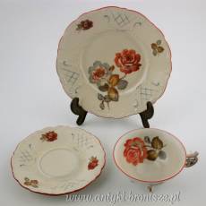 Filiżanka porcelanowa (trio) Niemcy Weisswasser Porzellanfabrik August Schweig 1940-1946r.