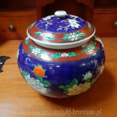 Waza z przykrywka, dekoracja w kwiaty Made In Japan - H: 16cm dia 17cm - poz. 284