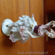 OKAZJA-PRZECENA !!! "Tancerka" - Figurka z porcelany niemieckiej Dresden "Camilla" - H:11cm >> przecena - poz. 2115