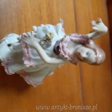 OKAZJA-PRZECENA !!! "Tancerka" - Figurka z porcelany niemieckiej Dresden "Camilla" - H:11cm >> przecena - poz. 2115