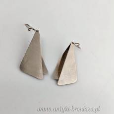 Kolczyki trójkątne przypominające napięte żagle srebro 925