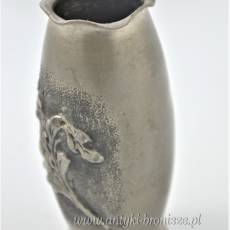 Trzy wazony Art Deco podpisane przez artystów cynołów( pewter) Francja 1918/39