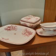 Zestaw z porcelany w rozowe wzory, sygnowana "CILLA Société CERAMIQUE Maestricht - Made in Holland" - poz. 2459