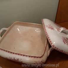 Zestaw z porcelany w rozowe wzory, sygnowana "CILLA Société CERAMIQUE Maestricht - Made in Holland" - poz. 2459