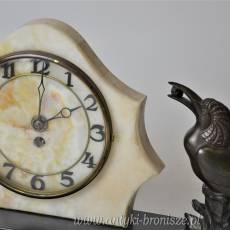 zegar art deco  marmurowa obudowa dwie figurki ptaków z brązu artystycznego Francja ok.1930r