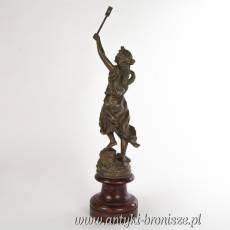 Kobieta z pochodniami 1900r - figura. brąz artystyczny (zamak ) cokół drewniany w.44cm