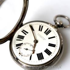 Srebrny zegarek kieszonkowy