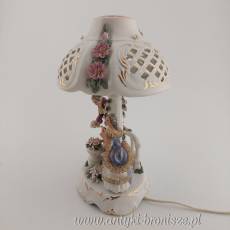Lampka porcelanowa figuralna Rumunia