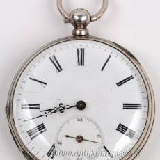 Zegarek kieszonkowy srebrny, kluczykowy, srednica 4,5 cm. Kompletny z oryginalnym lancuszkiem i 2 kluczykami - poz. 6827