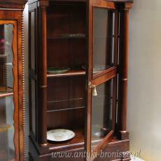 Serwantka z stylu Biedermeier