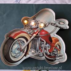 Taca w formie motocykla (Harley Davidson) z blachy, ze swiecacymi reflektorami - poz. 7016