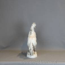 Duży koń porcelanowy