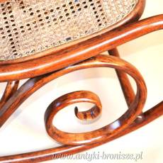 Fotel gięty bujak Thonet ok.1900r. po renowacji drewna