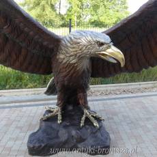 OLBRZYMI ORZEŁ Z BRĄZU - GIGANT 370 cm