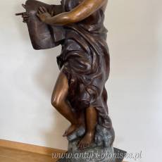 KOBIETA NA POSTUMENCIE - duża figura z brązu OGRÓD