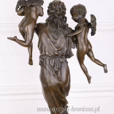 KOBIETA Z ANIOŁKAMI Z BRĄZU - figura sygnowana