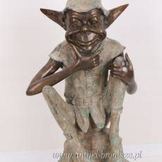 SIEDZĄCY SKRZAT ! Figura Brąz - Troll Gnom DUŻY