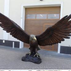OLBRZYMI ORZEŁ Z BRĄZU - GIGANT 370 cm