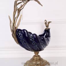 NIEBIESKA PATERA Z LĘCĄCYM PTAKIEM porcelana z brązem