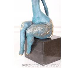 FIGURA Z BRĄZU ŁGARSKA KOBIETA PATYNA