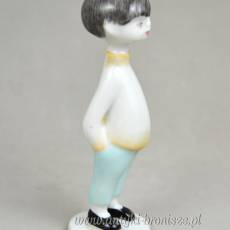Chłopiec art deco  Projekt Aurél Káldor Hollohaza lata 60te wys.12,5cm