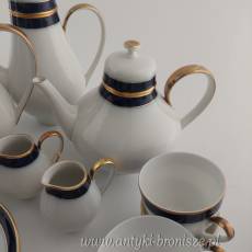 Zestaw porcelanowy kawowy dla 12 osób Hutschenreuther lata 60-70. XXw biel kobalt złoto