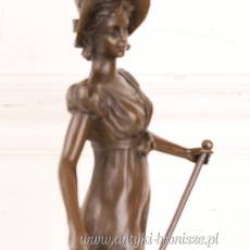 KOBIETA w kapeluszu - FIGURKA Z Brązu