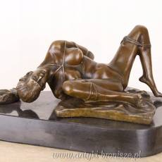 FIGURA leżąca kobieta - rozkraczona Z BRĄZU
