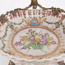 PIĘKNA PORCELANOWA PATERA Z AMORKIEM - GRAJKIEM!