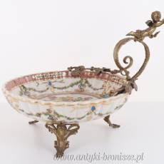 PIĘKNA PORCELANOWA PATERA Z AMORKIEM - GRAJKIEM!